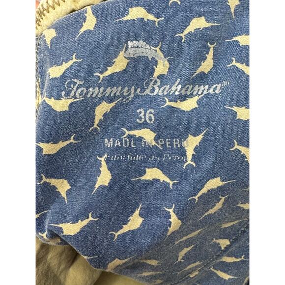 Tommy Bahama Men's Khaki Cargo Shorts - Size 36x9 - Picture 5 of 6